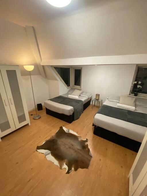 Penthouse Studio With 2 Double Beds & Smart Tv. Great London Location Apartment Exterior photo